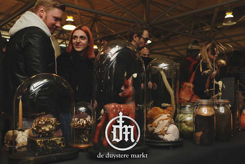 de duystere markt
